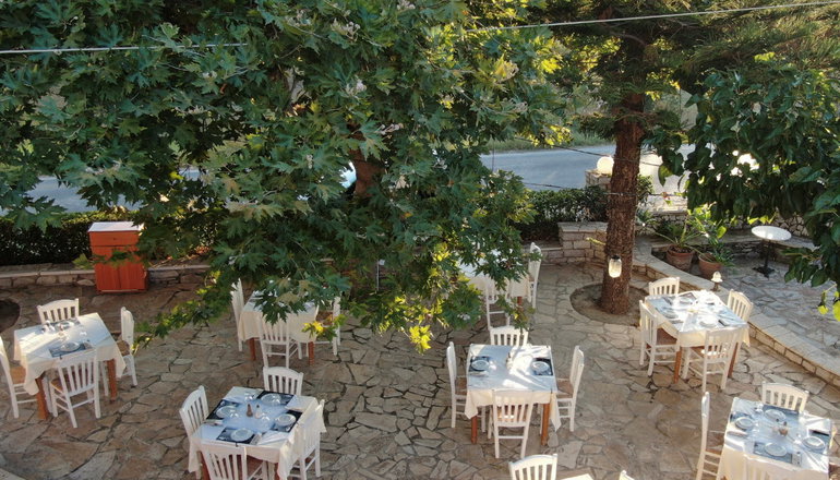 Kaiafas Lake Hotel